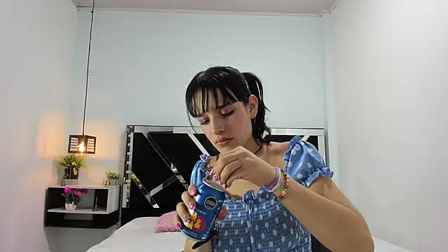 Annyrosee online show from 03-13-25, 08:00