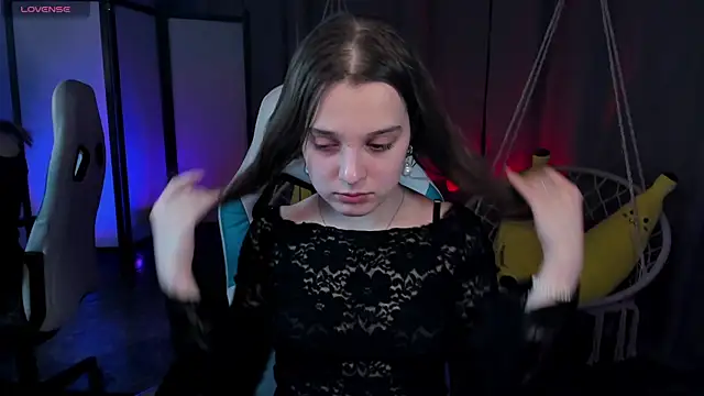 kaisajenner online show from 12-18-25, 06:58