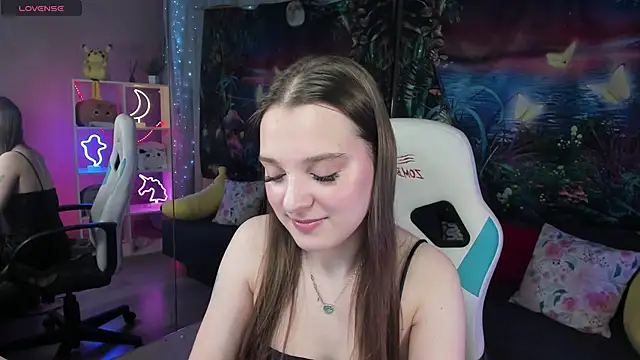 Snapshot of kaisajenner chatting on 02-05-26, 07:02 kaisajenner online show from 02-05-26, 07:02