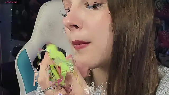 Snapshot of kaisajenner chatting on 02-08-26, 08:40 kaisajenner online show from 02-08-26, 08:40