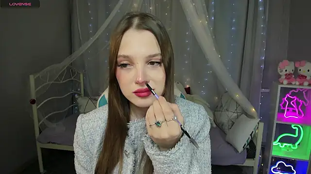 Snapshot of kaisajenner chatting on 02-18-26, 12:01 kaisajenner online show from 02-18-26, 12:01