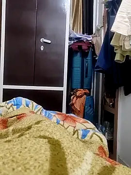 Snapshot of Hot_funky_boy chatting on 02-27-25, 05:36 Hot funky boy online show from 02-27-25, 05:36