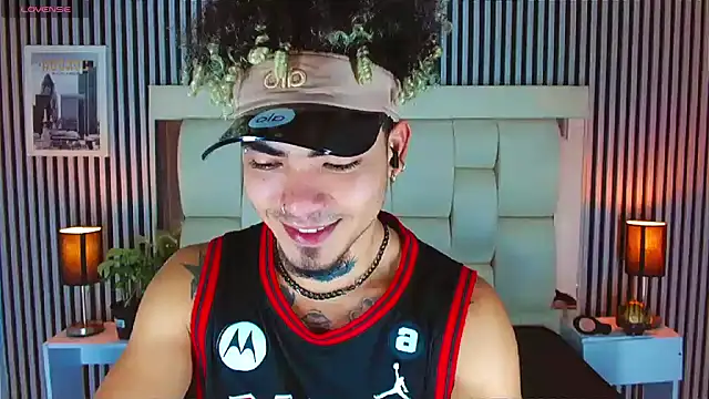 LihanJor 23 online show from 10-25-25, 12:56