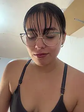 Snapshot of megan_cl chatting on 02-20-25, 06:17 megan cl online show from 02-20-25, 06:17