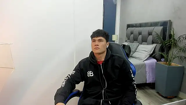 roan birkin online show from 10-12-25, 07:24