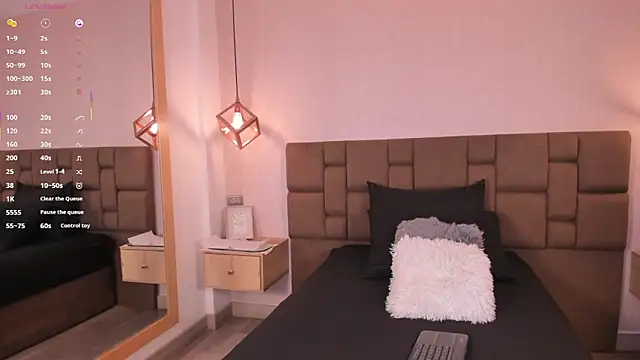 Snapshot of Nikki_vega chatting on 10-09-25, 04:21 Nikki vega online show from 10-09-25, 04:21