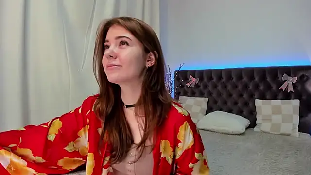 Ella Mayers online show from 02-03-25, 03:31