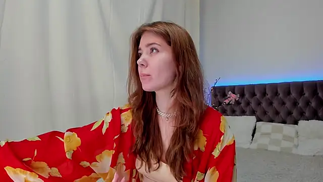 Ella Mayers online show from 02-16-25, 03:04