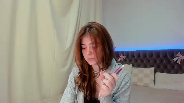 Ella Mayers online show from 03-01-25, 09:37