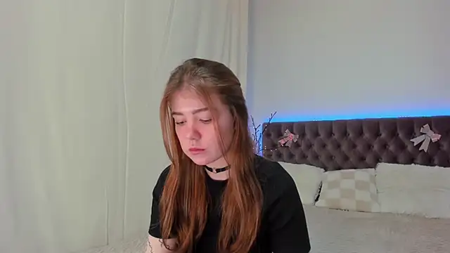 Ella Mayers online show from 03-08-25, 12:33