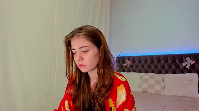 Ella Mayers online show from 03-09-25, 03:54