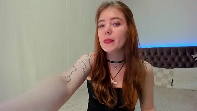Ella Mayers online show from 03-09-25, 09:25