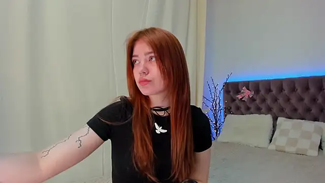 Ella Mayers online show from 03-20-25, 12:19
