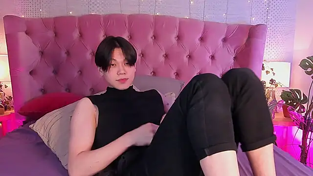 Snapshot of just_gay_ chatting on 03-08-25, 07:31 just gay online show from 03-08-25, 07:31