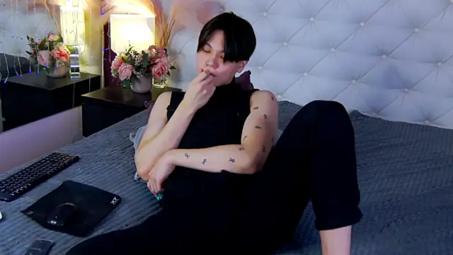 Snapshot of just_gay_ chatting on 03-10-25, 01:21 just gay online show from 03-10-25, 01:21