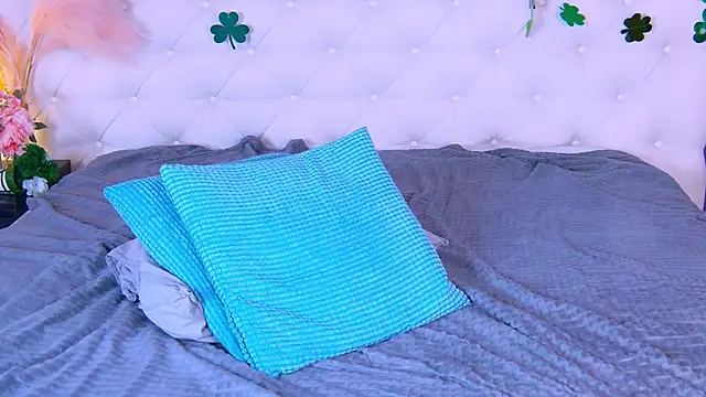 Snapshot of just_gay_ chatting on 03-19-25, 08:11 just gay online show from 03-19-25, 08:11