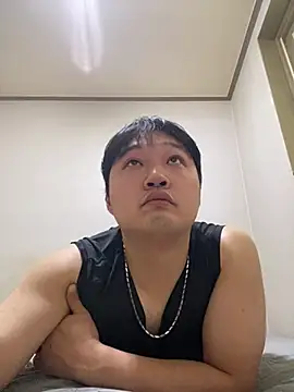 Snapshot of offwhite777 chatting on 02-17-25, 06:31 offwhite777 online show from 02-17-25, 06:31