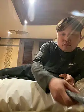 Snapshot of offwhite777 chatting on 02-27-25, 10:26 offwhite777 online show from 02-27-25, 10:26