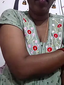 Snapshot of Tamil_Meera12 chatting on 02-06-26, 05:27 Tamil Meera12 online show from 02-06-26, 05:27