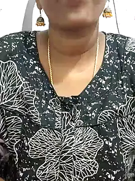 Snapshot of Tamil_Meera12 chatting on 02-11-26, 03:11 Tamil Meera12 online show from 02-11-26, 03:11