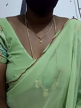 Snapshot of Tamil_Meera12 chatting on 02-16-26, 03:24 Tamil Meera12 online show from 02-16-26, 03:24