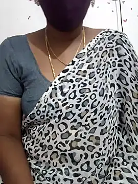 Snapshot of Tamil_Meera12 chatting on 02-18-26, 03:24 Tamil Meera12 online show from 02-18-26, 03:24