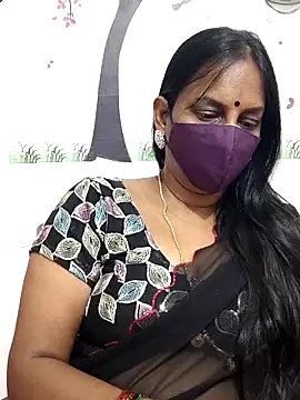 Snapshot of Tamil_Meera12 chatting on 03-01-26, 04:42 Tamil Meera12 online show from 03-01-26, 04:42