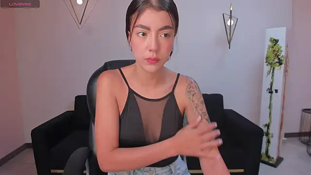 IsabellaKroft online show from 03-08-25, 12:20