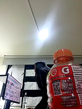 Snapshot of Raichell_ chatting on 01-13-26, 01:11 Raichell online show from 01-13-26, 01:11