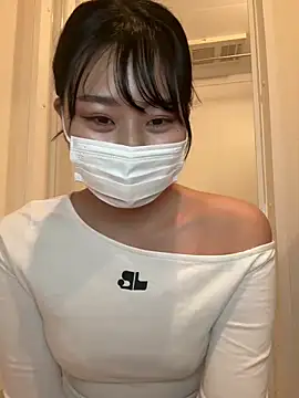 Snapshot of Rara__oo chatting on 02-26-25, 06:15 Rara oo online show from 02-26-25, 06:15