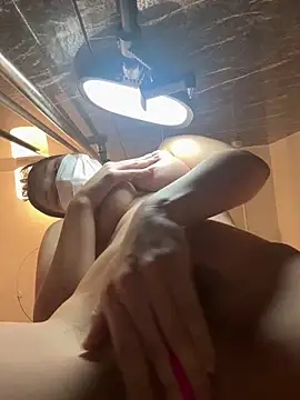 Snapshot of Rara__oo chatting on 03-23-25, 07:20 Rara oo online show from 03-23-25, 07:20