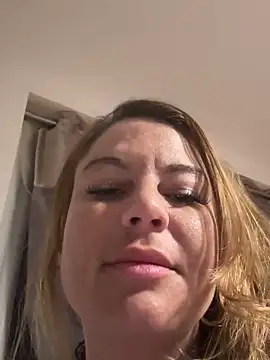 BambixoxUK online show from 01-31-25, 05:42