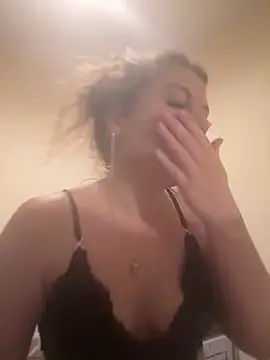 BambixoxUK online show from 11-24-25, 08:52