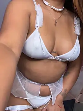 Snapshot of _Adharaa chatting on 02-04-26, 09:31 Adharaa online show from 02-04-26, 09:31