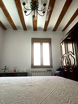 laarti online show from 10-16-25, 01:45