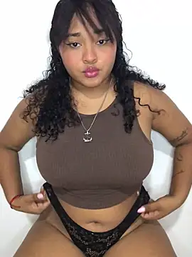 Snapshot of Marce_777 chatting on 01-31-25, 04:47 Marce 777 online show from 01-31-25, 04:47