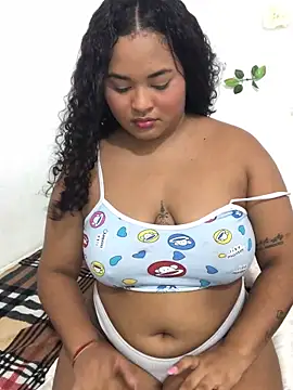 Snapshot of Marce_777 chatting on 03-12-25, 05:57 Marce 777 online show from 03-12-25, 05:57