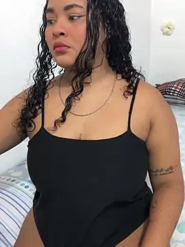 Snapshot of Marce_777 chatting on 03-21-25, 02:50 Marce 777 online show from 03-21-25, 02:50