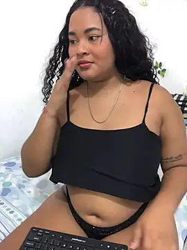 Snapshot of Marce_777 chatting on 03-21-25, 05:54 Marce 777 online show from 03-21-25, 05:54