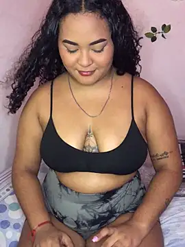 Snapshot of Marce_777 chatting on 03-22-25, 06:11 Marce 777 online show from 03-22-25, 06:11