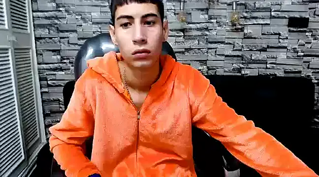 Snapshot of LittleFiree chatting on 02-03-25, 04:46 LittleFiree online show from 02-03-25, 04:46