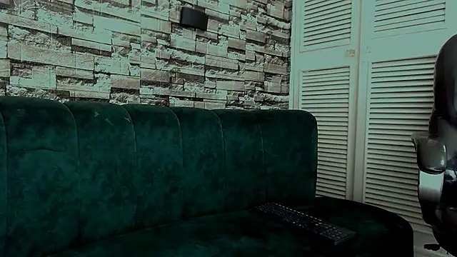 Snapshot of LittleFiree chatting on 02-07-25, 07:40 LittleFiree online show from 02-07-25, 07:40