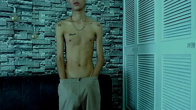 Snapshot of LittleFiree chatting on 02-07-25, 10:50 LittleFiree online show from 02-07-25, 10:50