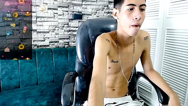 Snapshot of LittleFiree chatting on 02-26-25, 03:30 LittleFiree online show from 02-26-25, 03:30