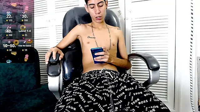 Snapshot of LittleFiree chatting on 03-02-25, 07:10 LittleFiree online show from 03-02-25, 07:10