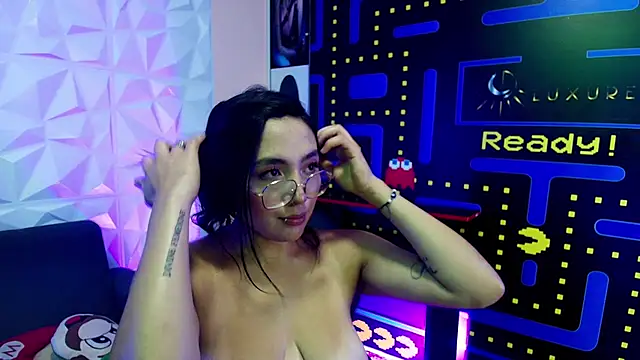 Enyel valmina online show from 02-02-25, 05:48