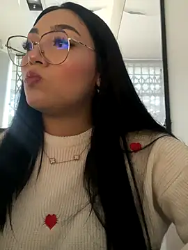 Enyel valmina online show from 09-18-25, 05:48