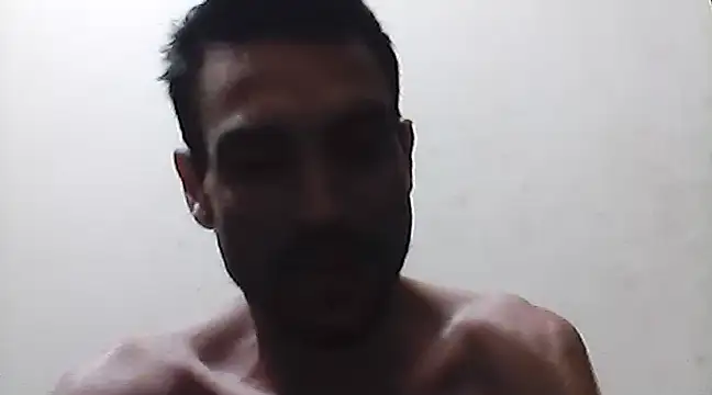 Snapshot of beatle666 chatting on 02-09-25, 01:44 beatle666 online show from 02-09-25, 01:44