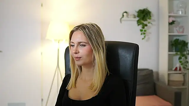 catecrago  online show from 10-17-25, 08:17