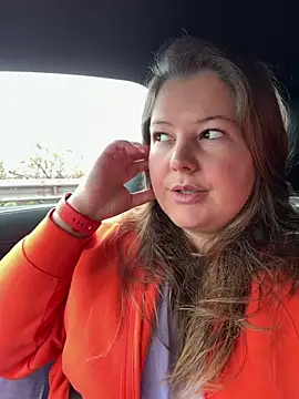 Snapshot of Lars-Lola chatting on 03-20-26, 10:31 Lars-Lola online show from 03-20-26, 10:31